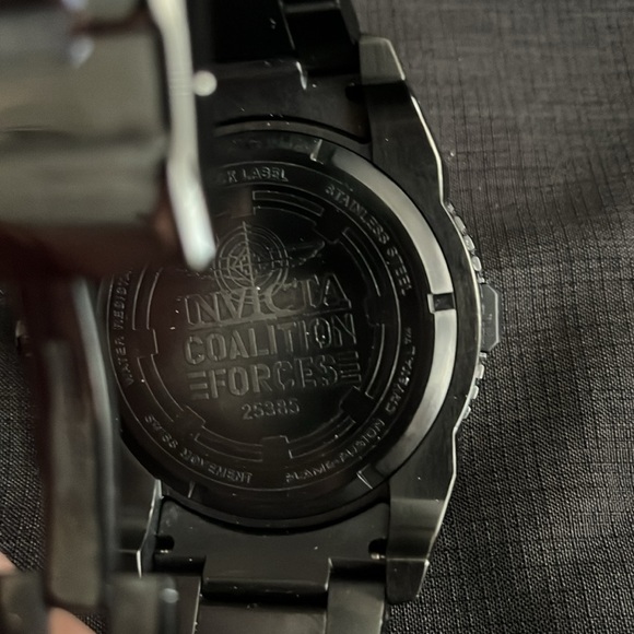 Invicta Coalition Forces chronograph…. No scratches and only worn a few times. - Picture 4 of 4